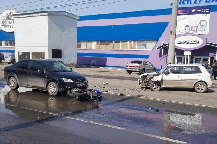  тюмени пьяный байкер устроил тройное дтп 