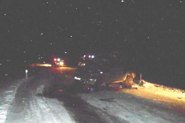  ялуторовском переобутую иномарку развернуло поперек дороги погибших 