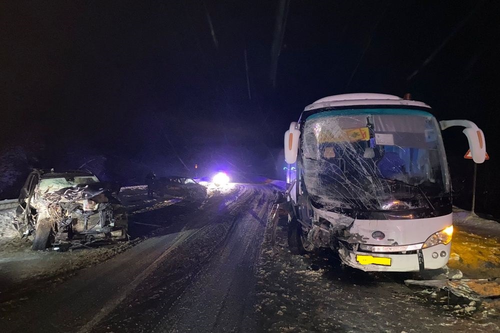  автобус детьми попал дтп пермском тракте 