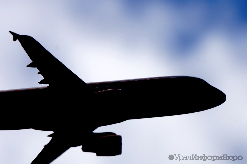 Самолет Orenair с заболевшим пассажиром экстренно сел в Анапе