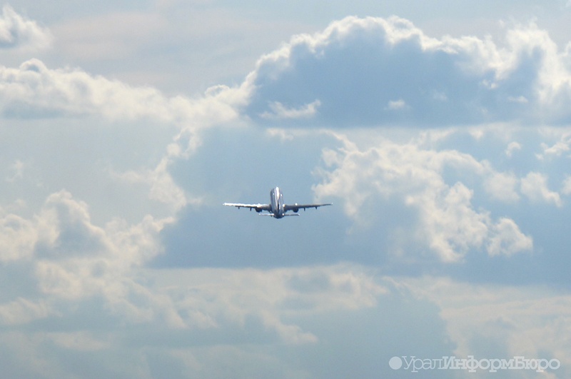 В Сочи пассажирский Boeing выкатился за пределы взлётной полосы