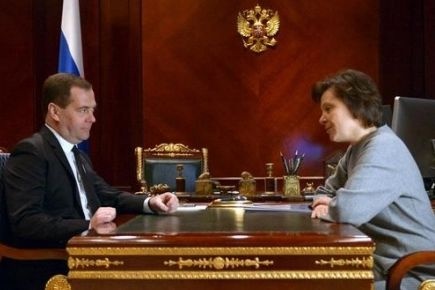 Комарова попросила Медведева о выплате Югре компенсации