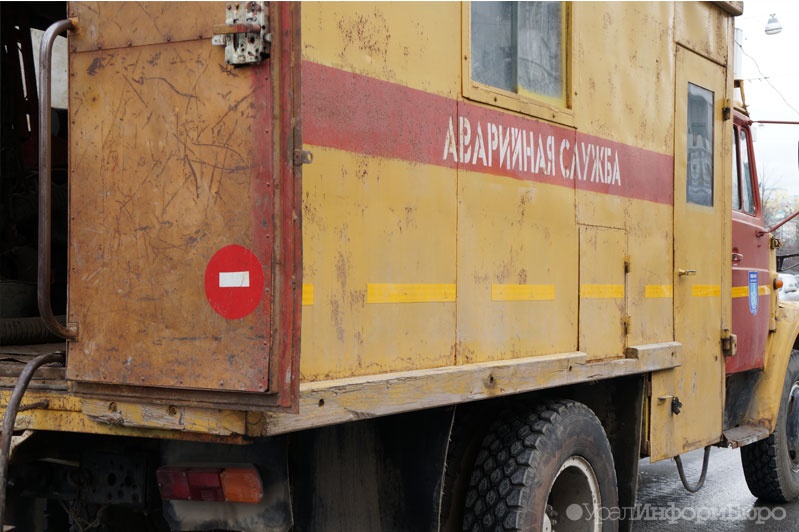 Курганские коммунальщики устранили аварию на улице Пушкина