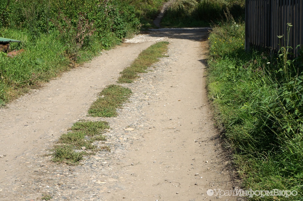 Средний Урал получит из госказны на сельские дороги 14,5 миллиона
