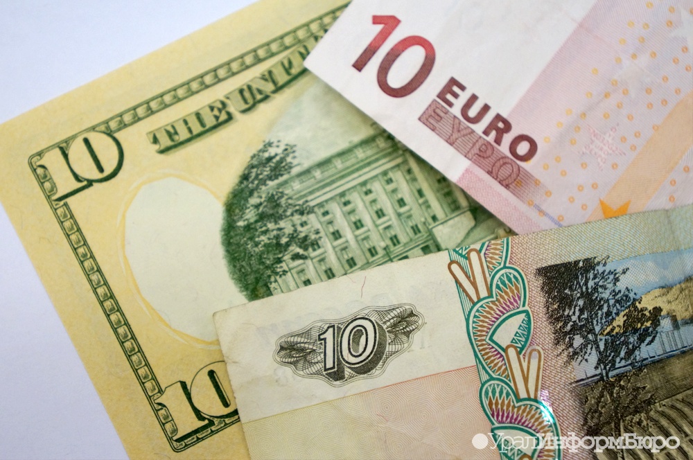  дорожающая нефть подтянула курс рубля 