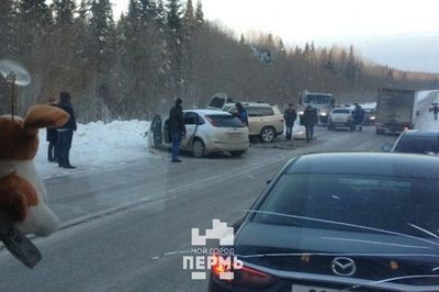  трассе пермь березники внедорожник смял лековушку 