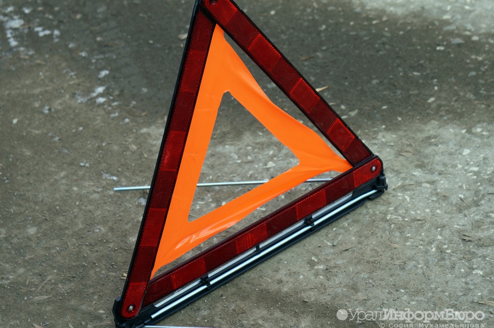  новом уренгое тягач влетел микроавтобус семеро пострадавших 