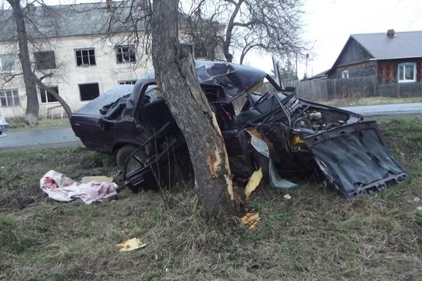  тугулыме пьяный водитель семерки влетел дерево 