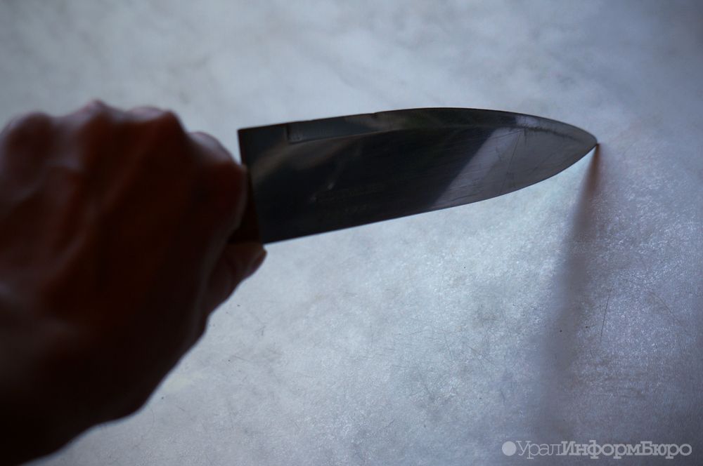  челябинске бывший зэк изрезал 