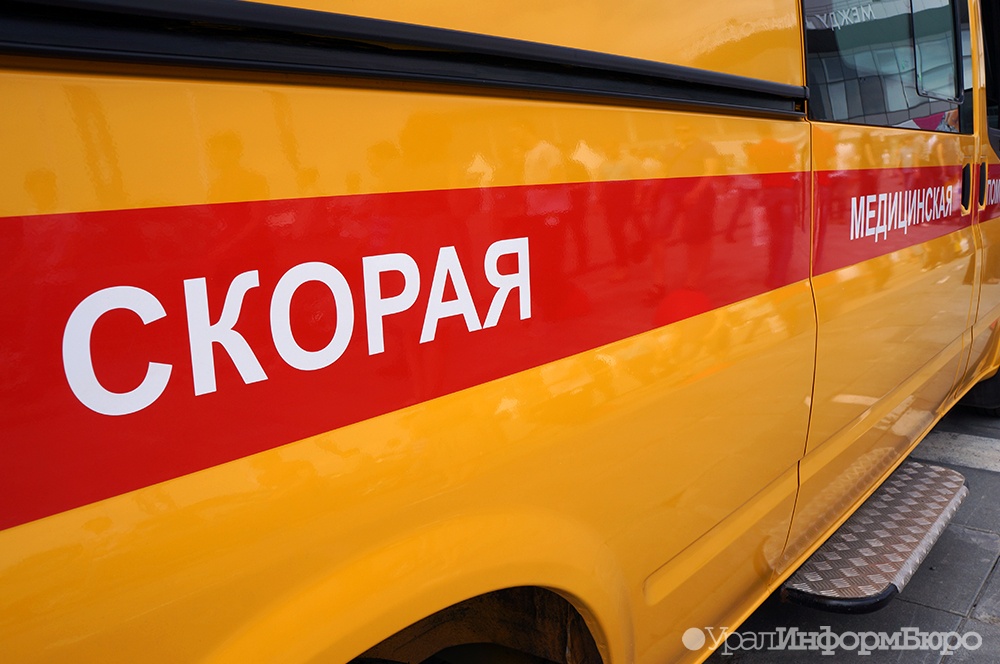  трассе тюмень омск фура раздавила иномарку людьми 