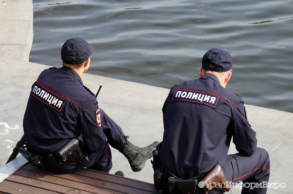  верхней пышме судить избивших задержанного экс-полицейских 