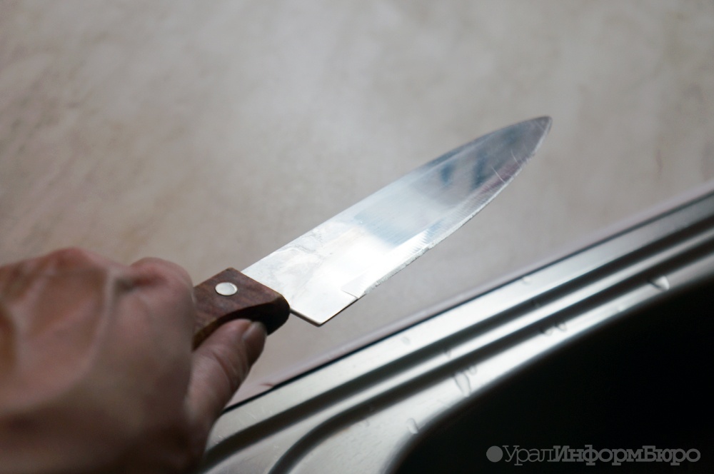 В Бердюжском районе пьяная женщина зарезала своего нетрезвого мужа