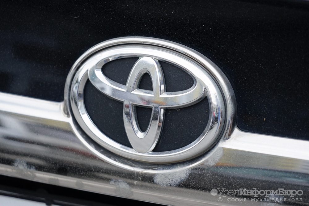  toyota camry обошла mercedes bmw 