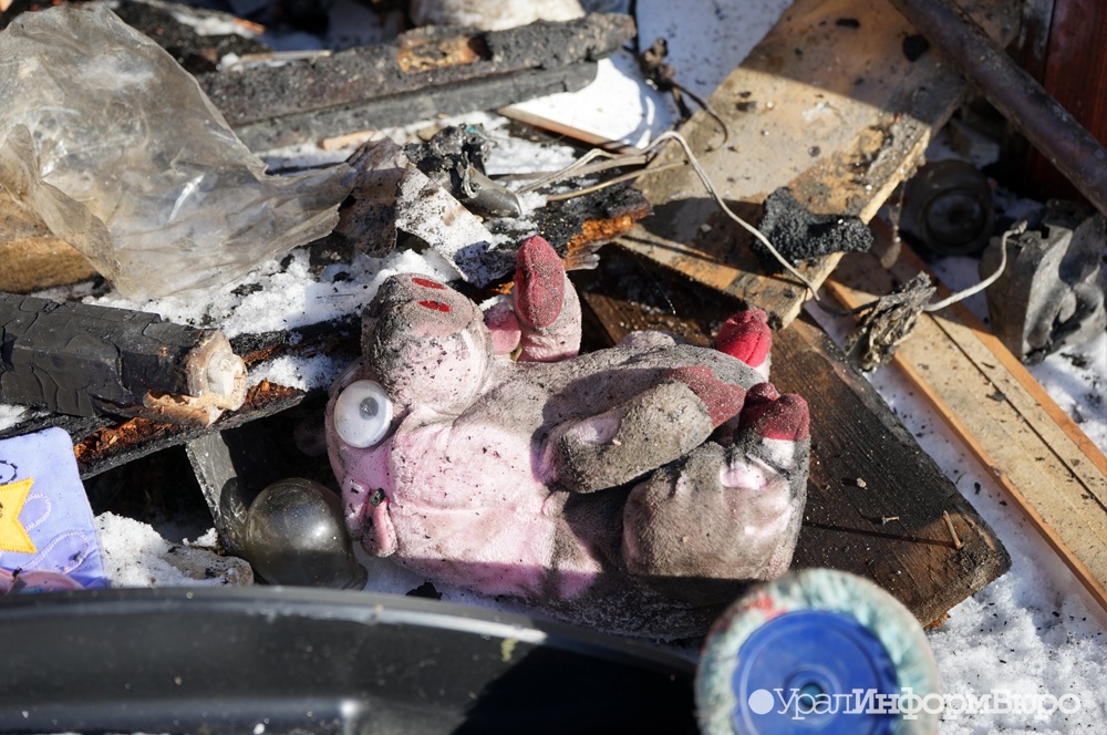  югре пожаре погибла женщина двумя детьми 