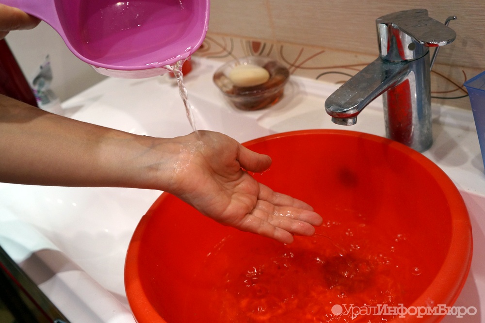  екатеринбуржцам отключат горячую воду 