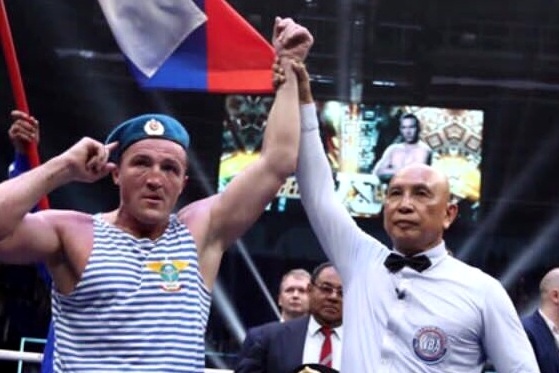 боксер лебедев защитил чемпионский титул екатеринбурге 