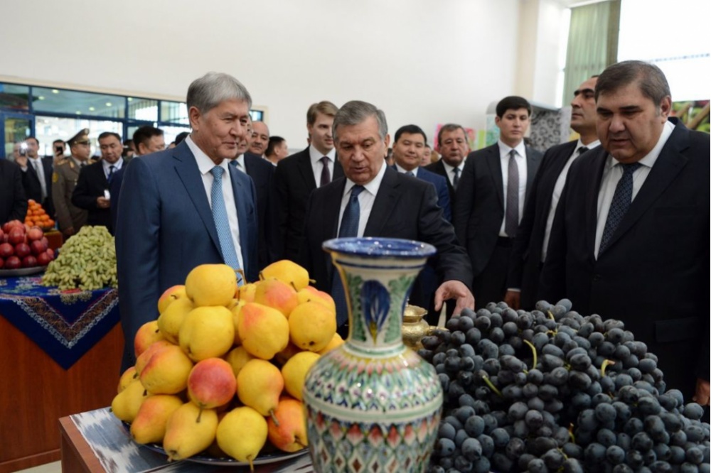  главы кыргызстана узбекистана укрепят дружбу 