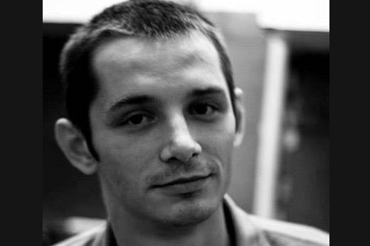  памятник ельцину екатеринбурге попытался сжечь ополченец днр 