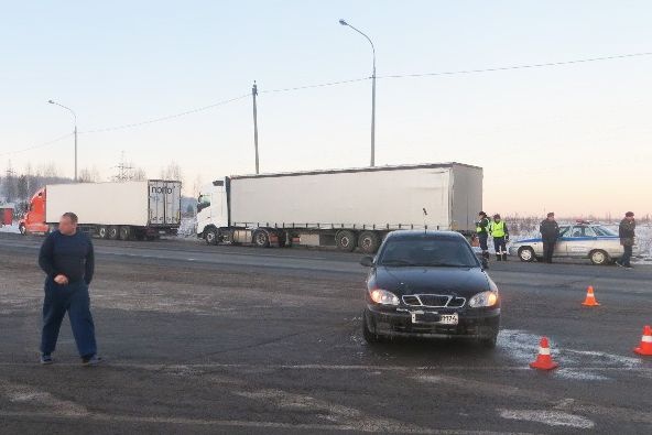  южноуралец zaz chance сбил гаишника обочине 