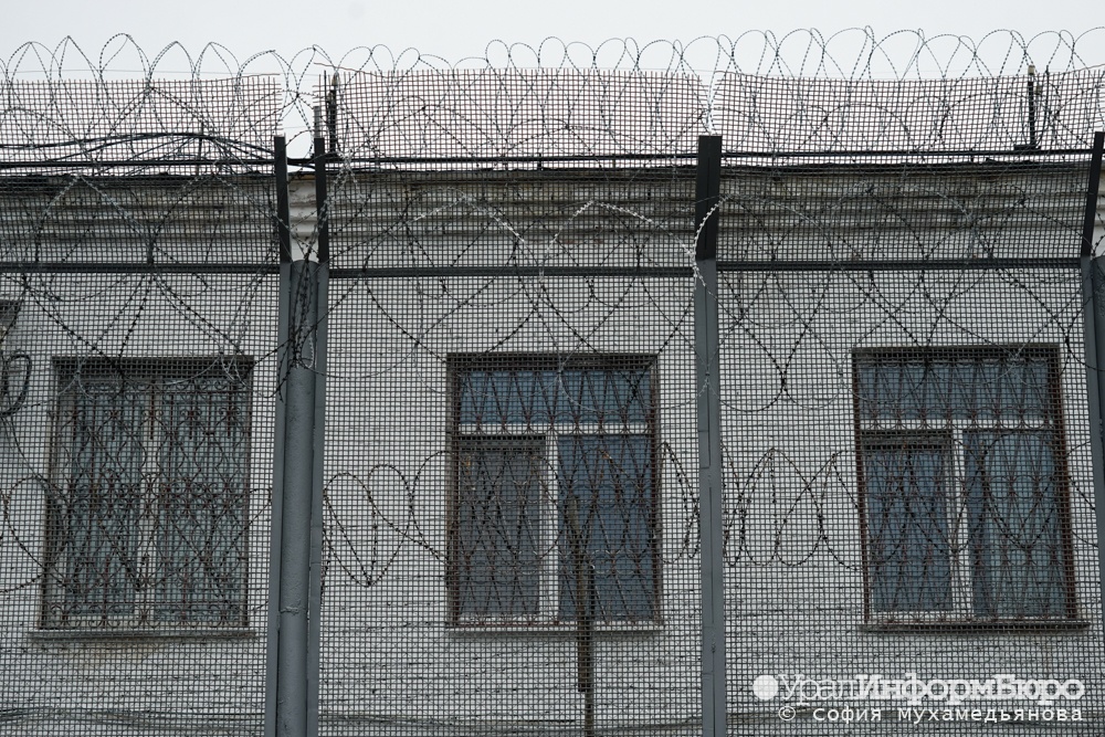  замначальника челябинского сизо взятку 