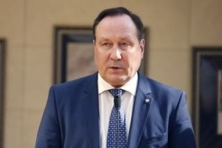  коллективу свердловской окб представили нового главврача 