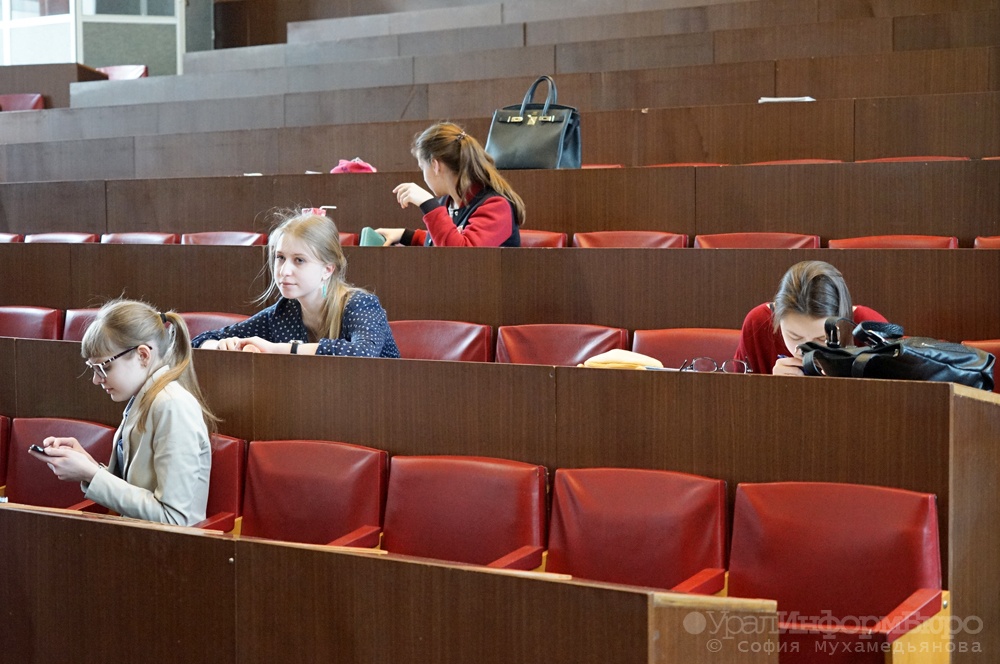  российские вузы готовят лишних экономистов юристов 