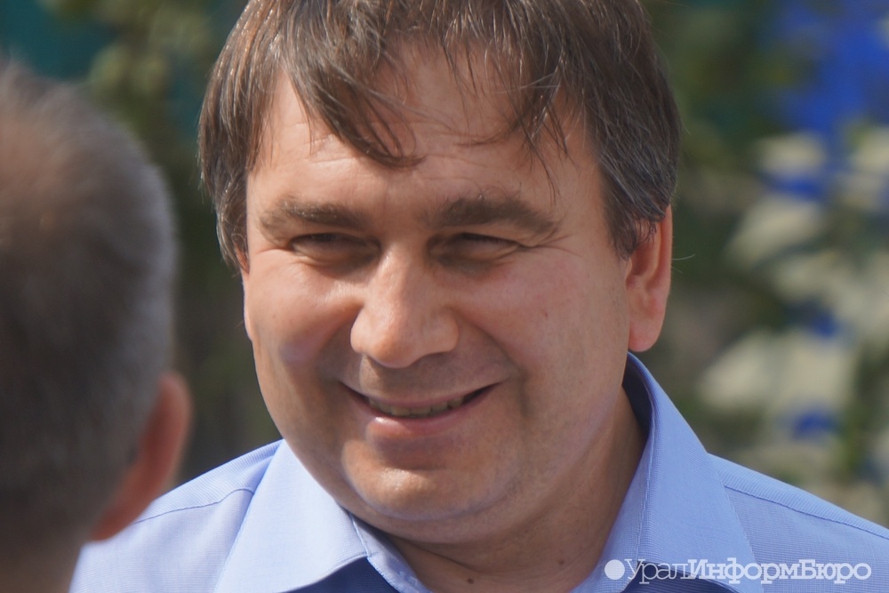  асбестовцы закидали министра смирнова 