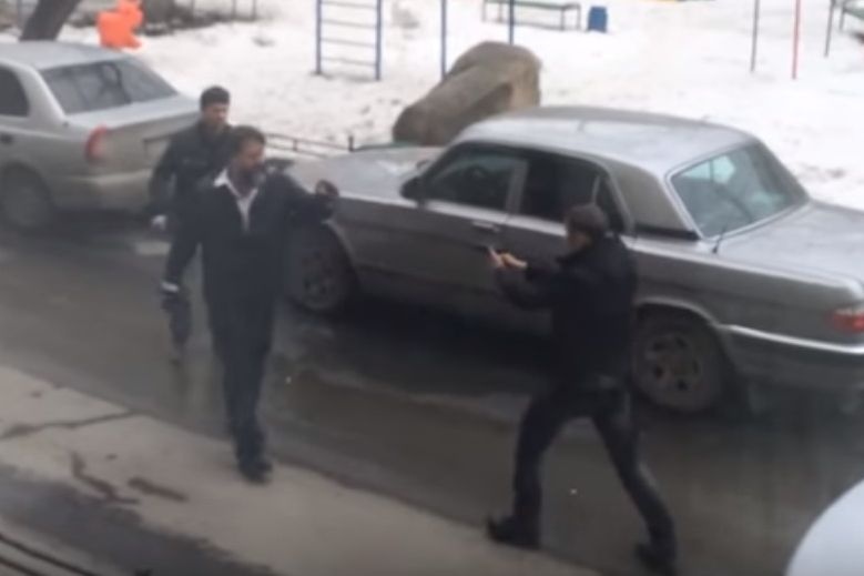  екатеринбуржецев пострадали стрельбе здания минфина видео 