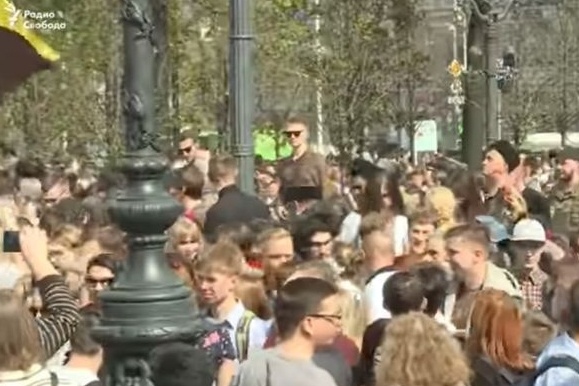  размахивавшего нагайкой митинге казака оштрафовали 