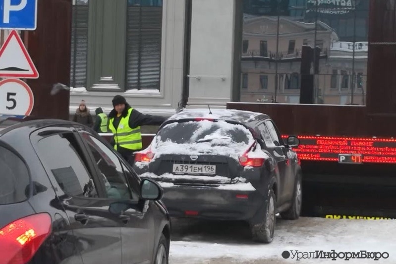  ленивые автовладельцы снять сугроб пассаже 
