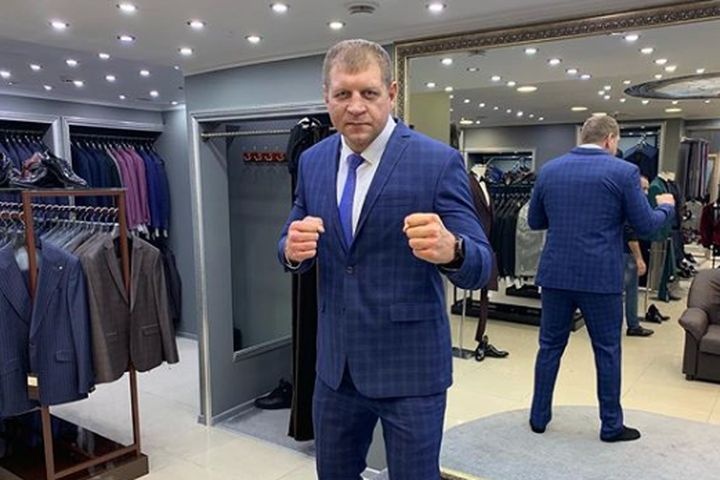  попавшего пьяное дтп бойца емельяненко лишили контракта 