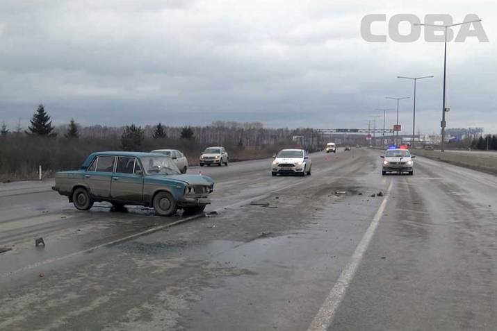  кольцовском тракте екатеринбурга столкнулись ваза 