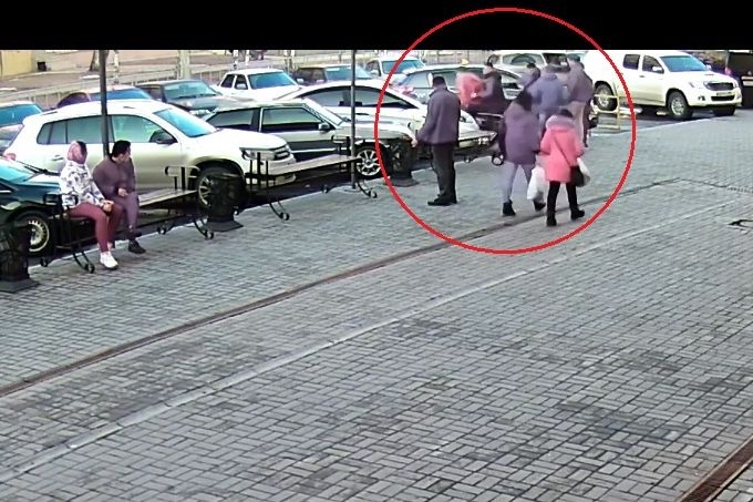  трое тюменцев похитили мужчину торгового центра 