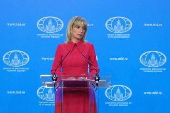  мария захарова варшава поставила глупое положение 