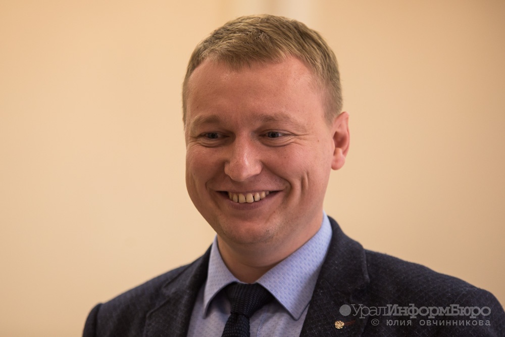  уралмаш эльмаш довыборах свердловское заксо проголосовали единоросса 