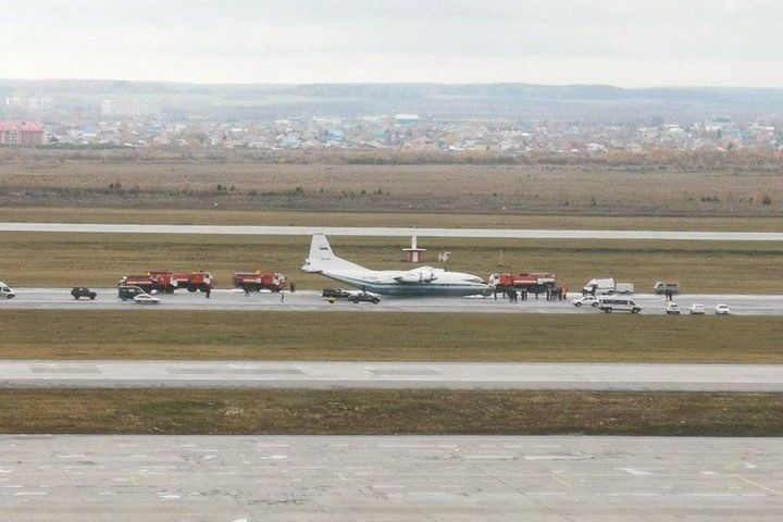  ан-12 убирают полосы кольцово 