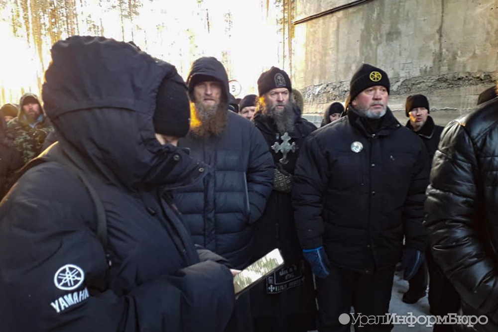  верующие ждут новое начальство происходит среднеуральском монастыре 