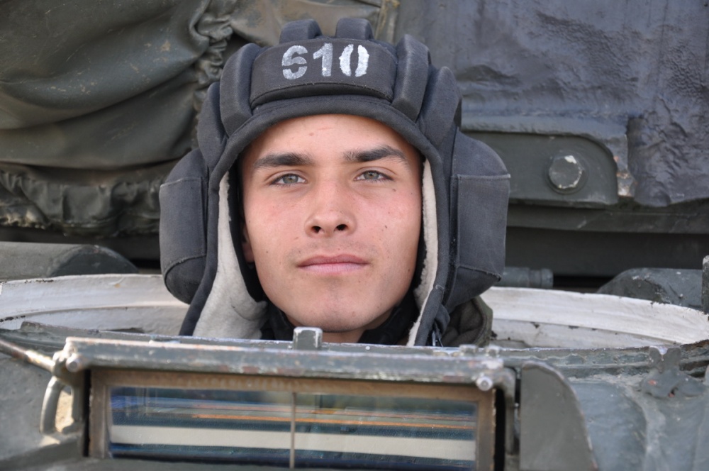  службу воинским должностям окладов проходящих военнослужащих органов оклады 