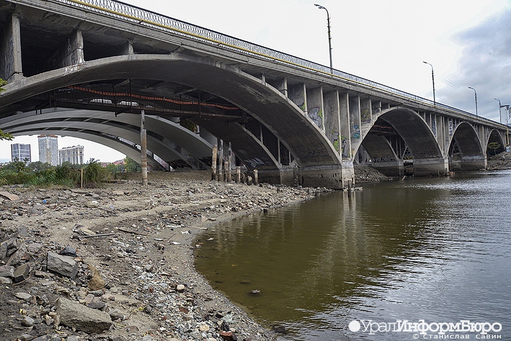  екатеринбурге запретят ездить макаровскому мосту 