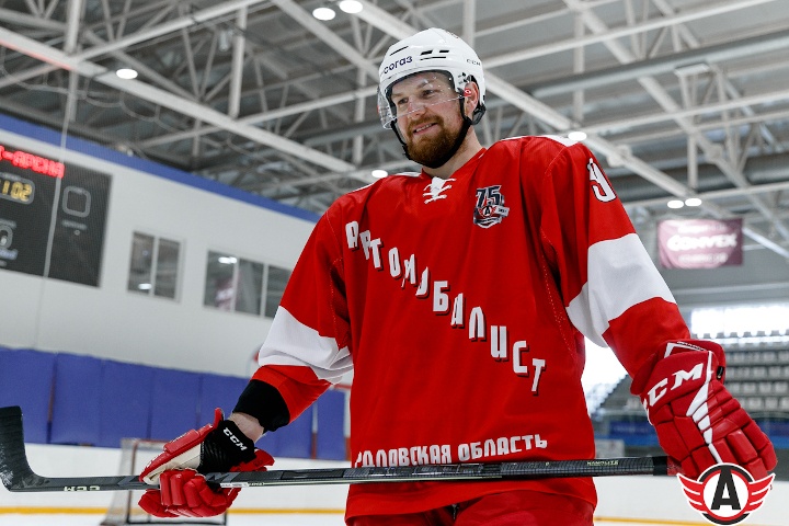 игрокам автомобилиста добавили фамилии 
