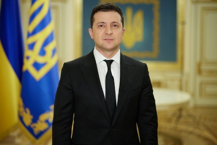  зеленский готов обсудить крым донбасс лично путиным 