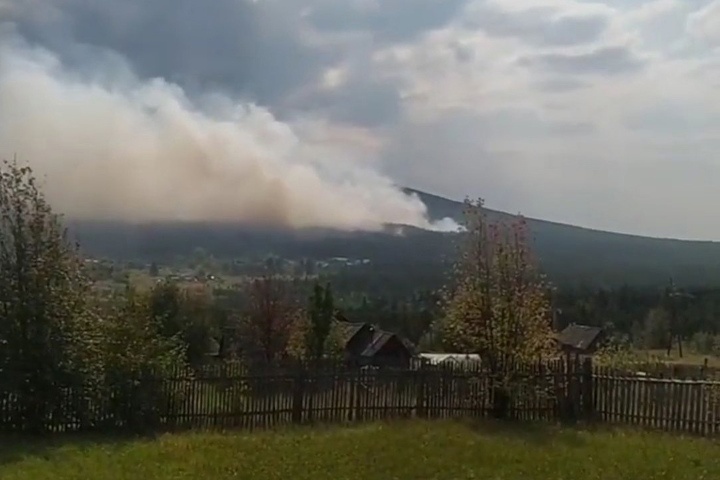 На горе Качканар вспыхнул лес