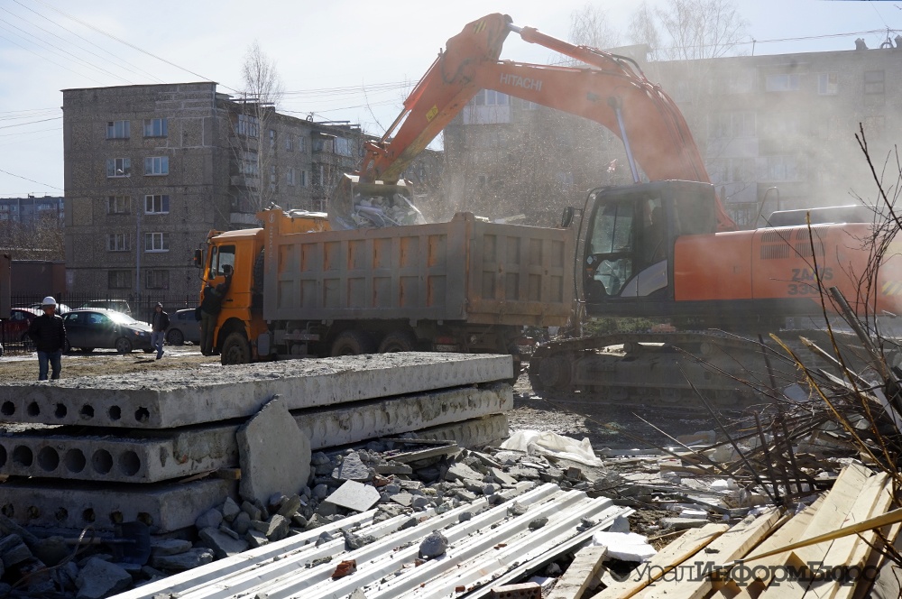  площадку аэровокзала уктус течение месяца подгонят технику сноса 