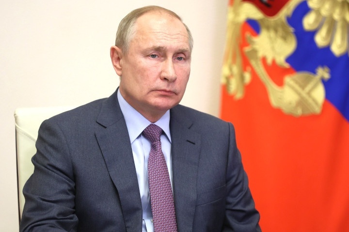  вциом россияне назвали путина политиком 