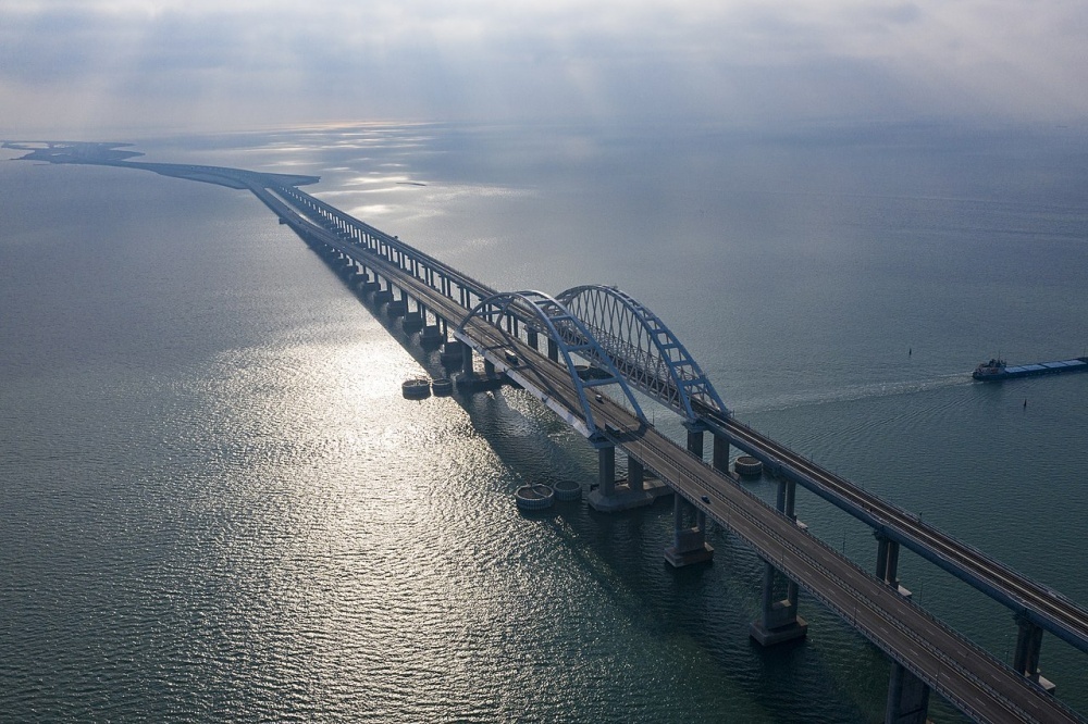  крымский мост открыли автотранспорта 
