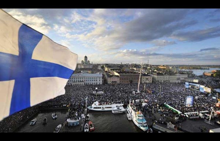 финляндия лишила граждан безусловного дохода 560 евро 