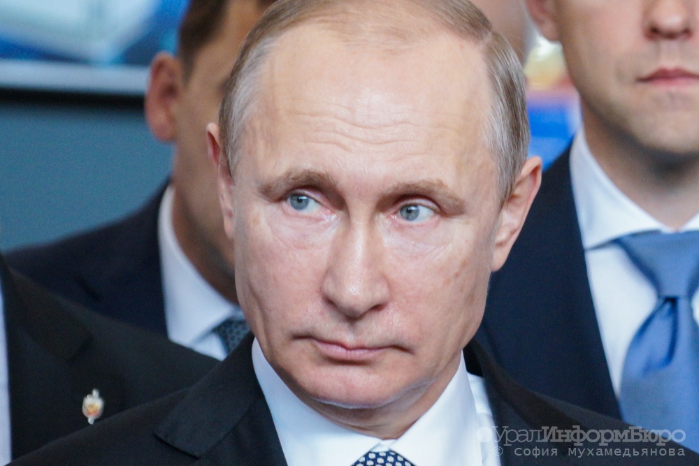  путин наградил трех свердловских медиков званием заслуженный врач 