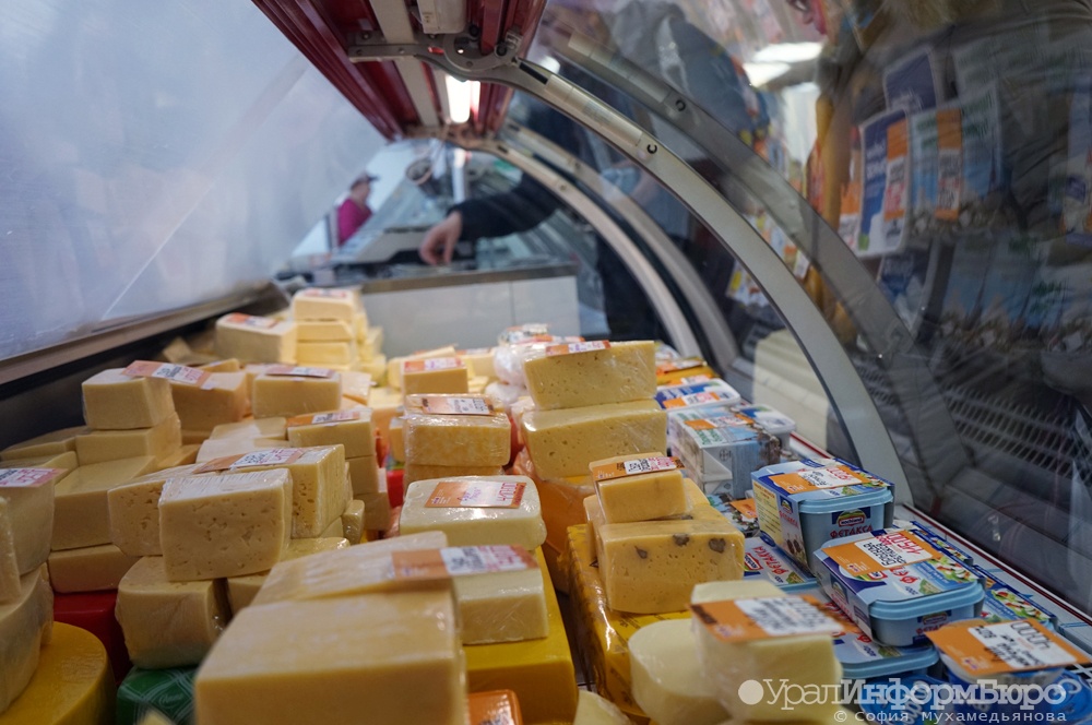  россиян кормят запрещенным мясным клеем видом сыров колбасы 