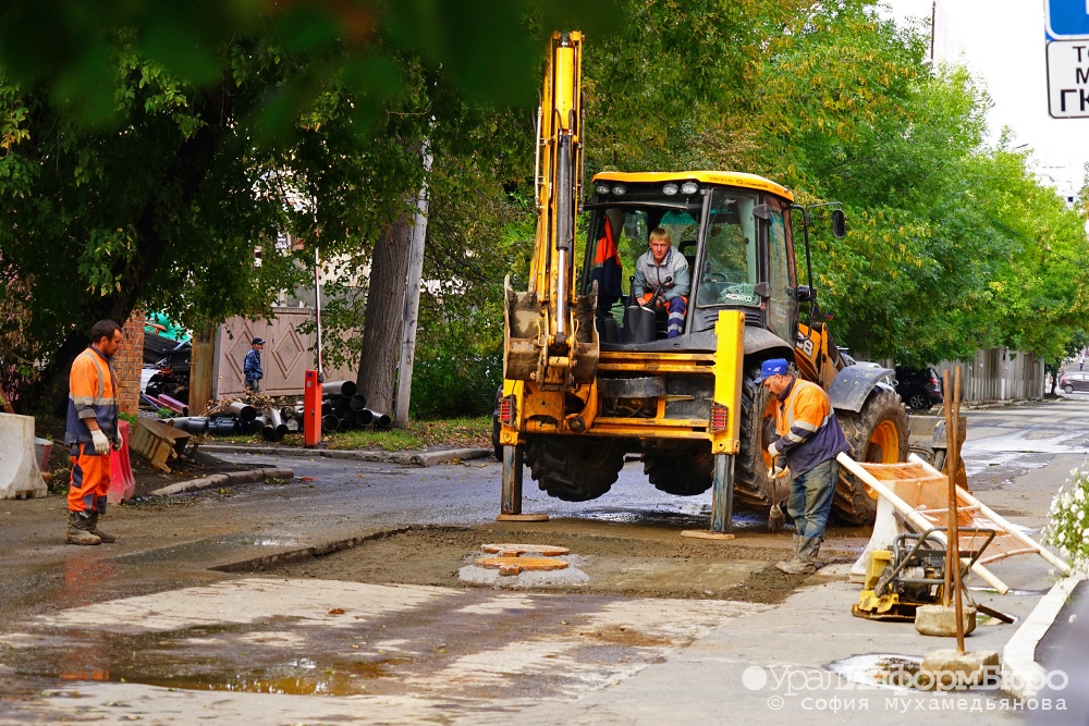  девяти свердловским городам добавили денег ремонт дорог 