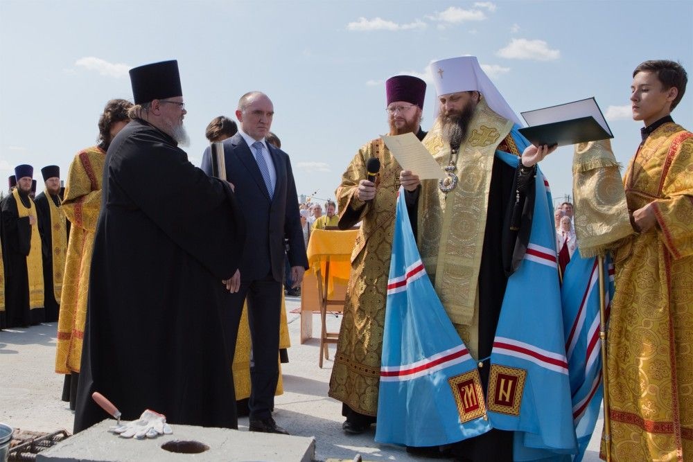  челябинске стену строящегося храма заложили капсулу 